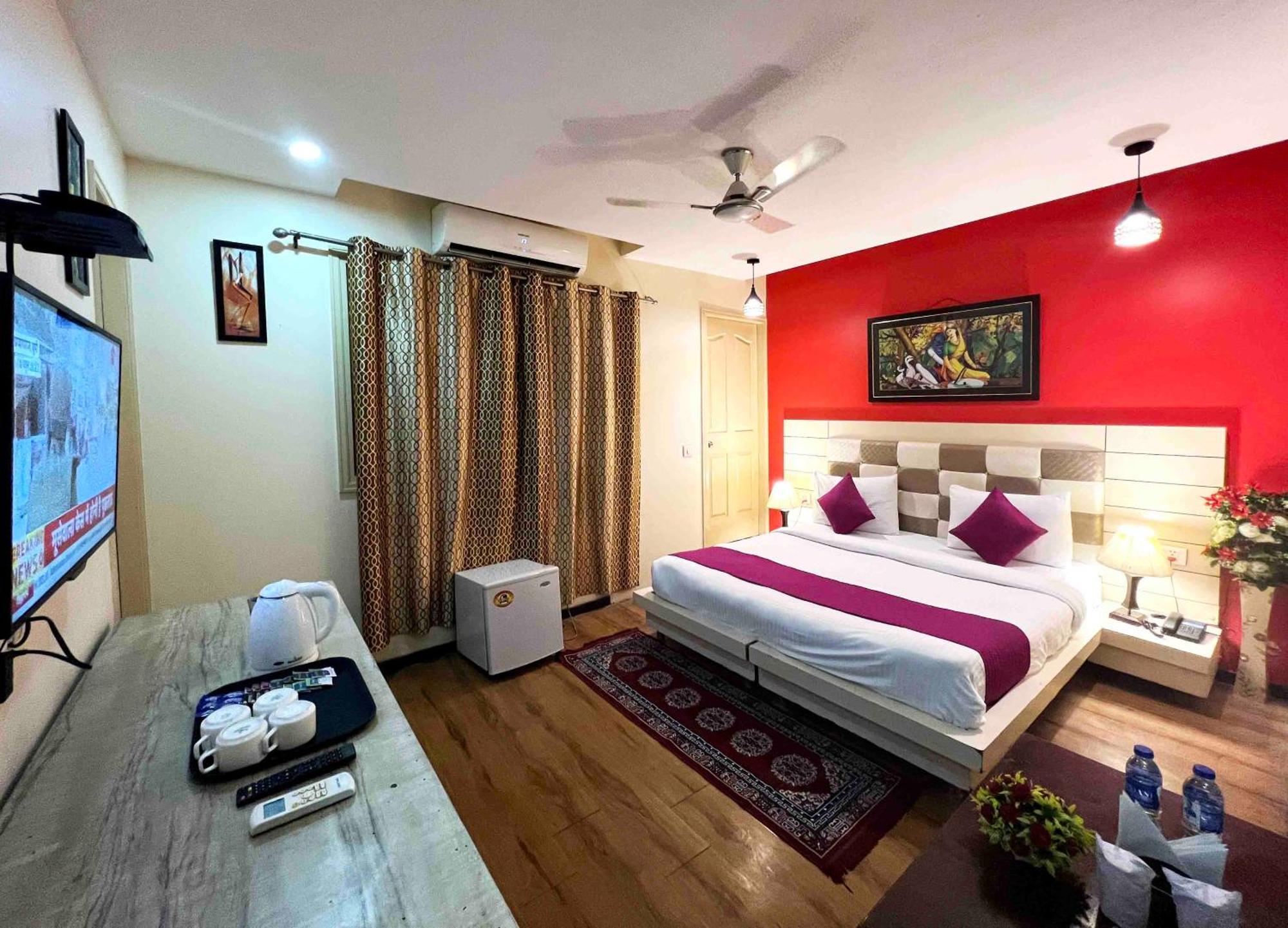 Airport Hotel The Grand Shoba New Delhi Bagian luar foto