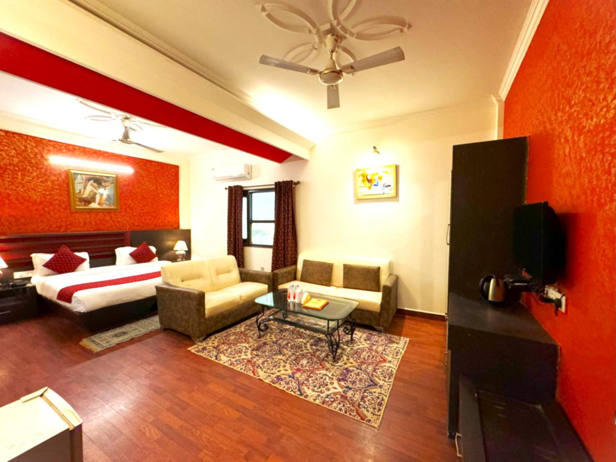 Airport Hotel The Grand Shoba New Delhi Bagian luar foto