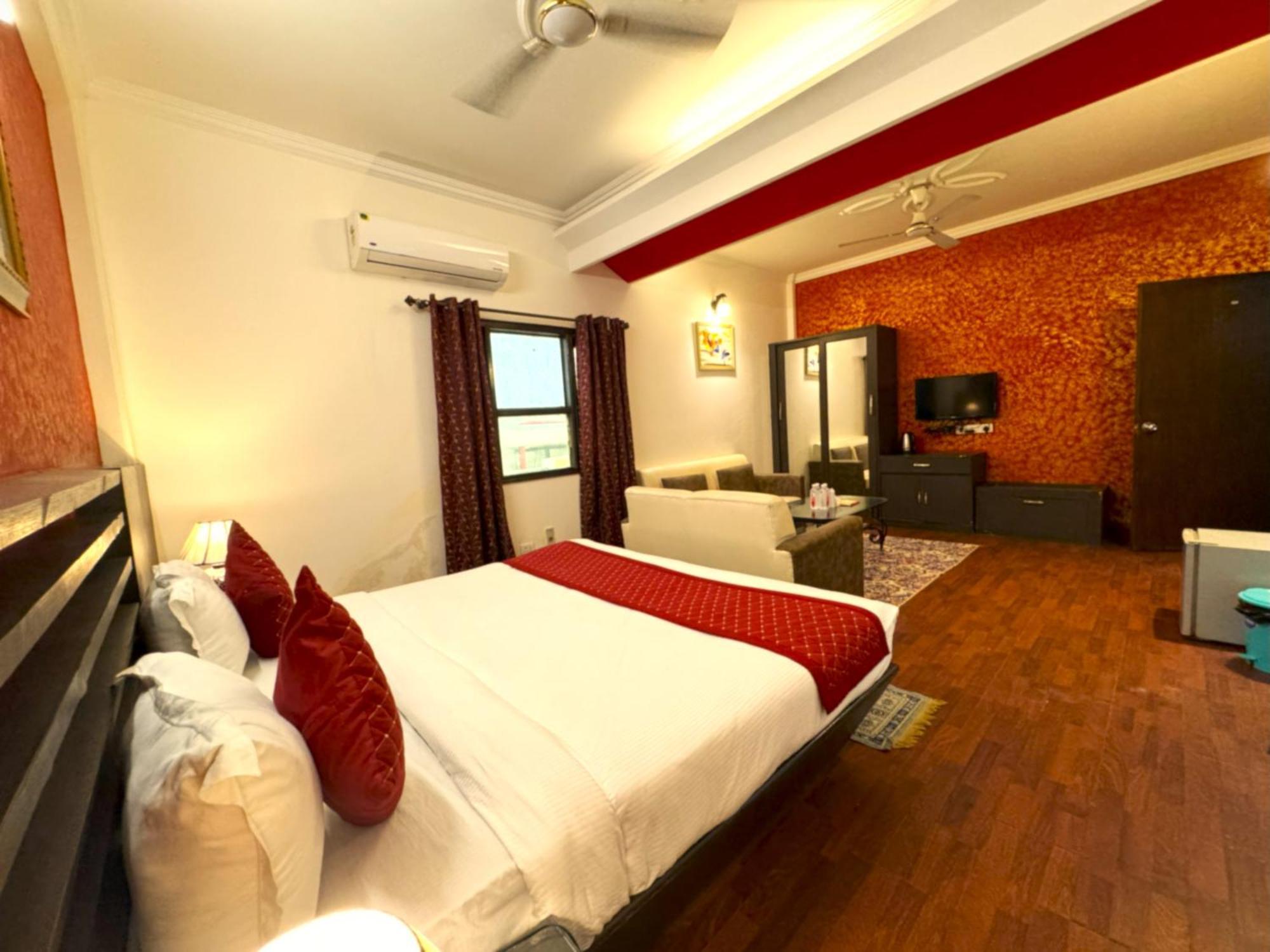 Airport Hotel The Grand Shoba New Delhi Bagian luar foto